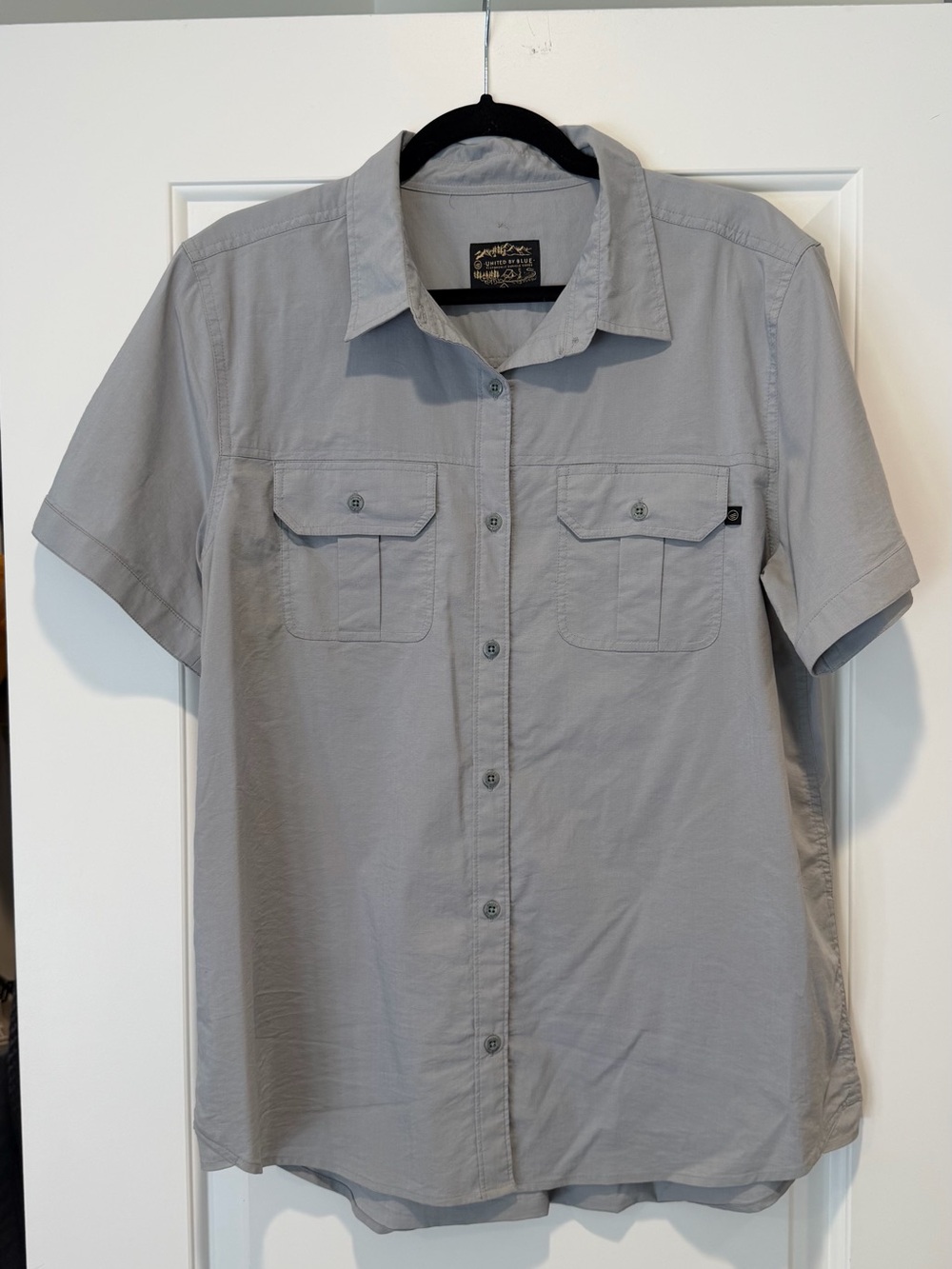 Women’s Short-Sleeve Button-Up Shirt in Light Blue - Casual Workwear